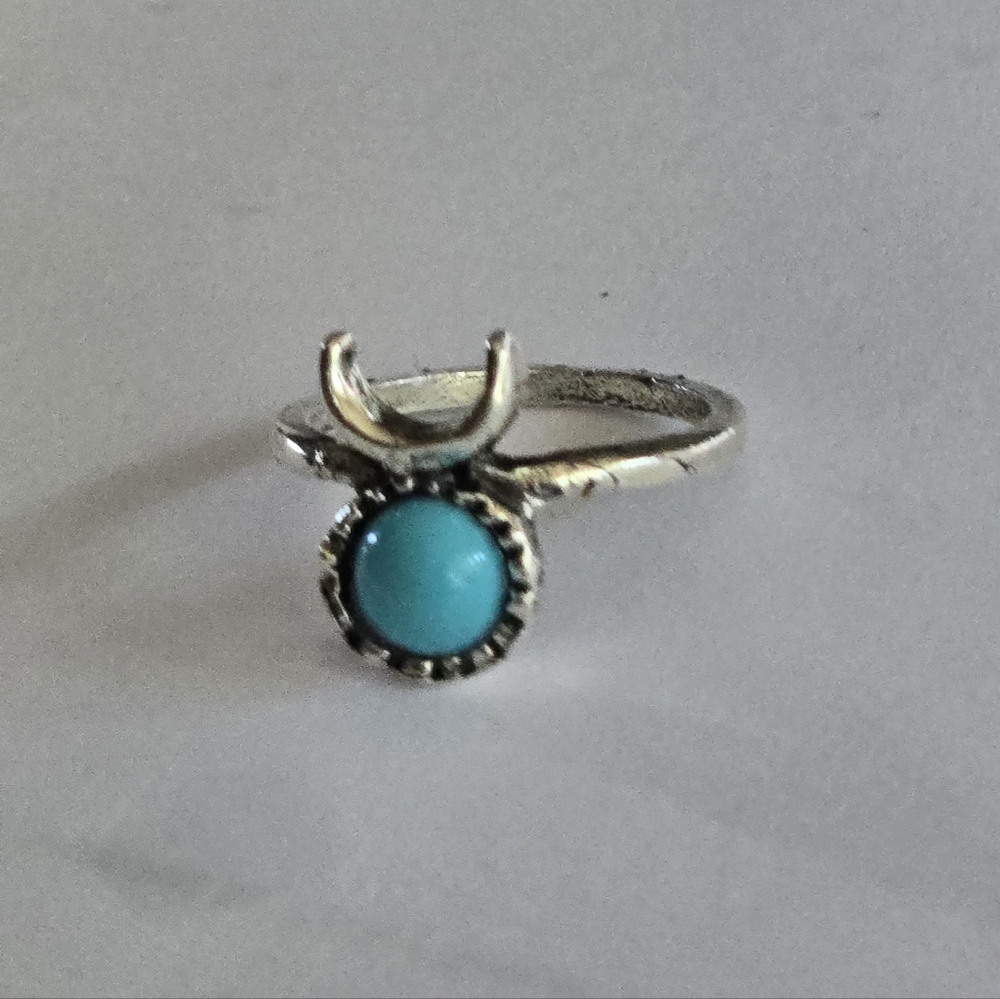 TURQUOISE  POLISHED CRESCENT MOON NEW SIZE 5 FOREVER WEAR SILVER RING